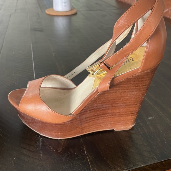 Michael Kors wedge shoes -used - Picture 2 of 3